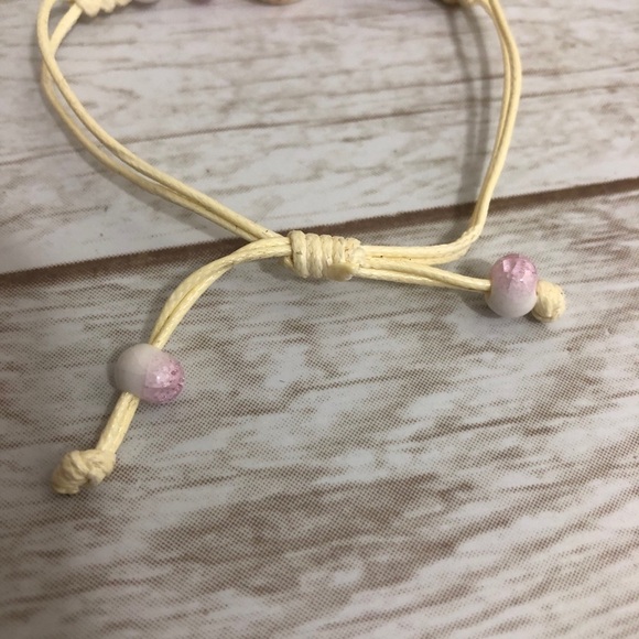 Encapsulated Dried Flower Charm Handmade Adjustable Bracelet - Picture 13 of 14